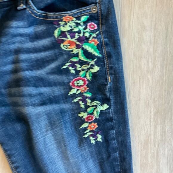 DRIFTWOOD Sundance Embroidered Floral Boho Jeans size 26 - Picture 8 of 15